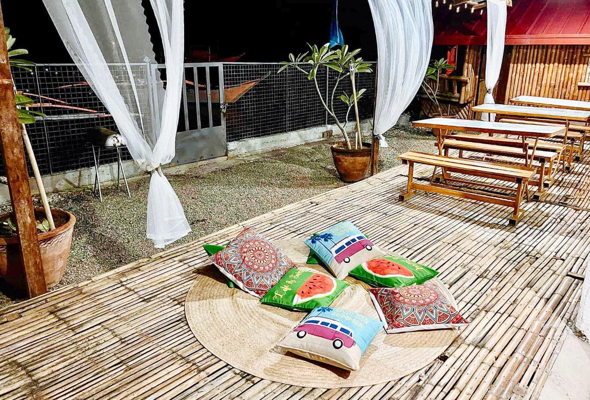 The Lavana Villa Del Matabungkay By Reddoorz Lian Esterno foto